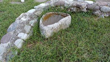 Vaso a mezzaluna in marmo