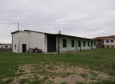 Immobile in asta di 977 m² a Cerea