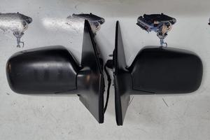 Specchietto dx o sx toyota yaris 2001
