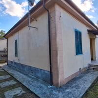 Villetta indipendente con giardino