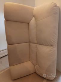 Divano in ecopelle beige