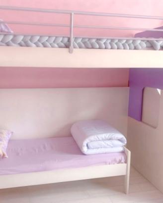Cameretta bambini color lilla e bianco