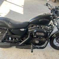 Harley-Davidson Sportster 883 - 2012
