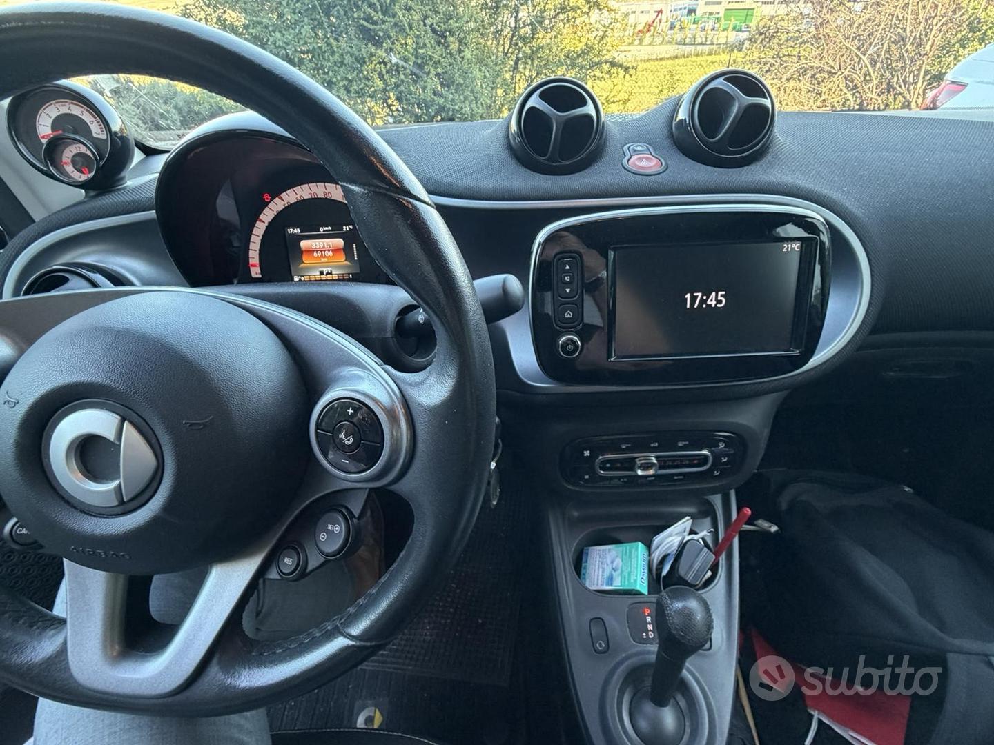 Smart Fortwo 2017 photo 2