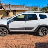 Suv Dacia Duster modello Prestige 
