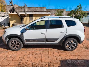 Suv Dacia Duster modello Prestige 
