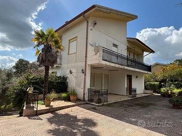 Rif.3650RV54248| villa caltanissetta