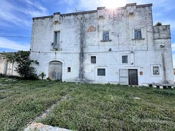 CASA SEMINDIPENDENTE A MONOPOLI