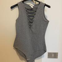 Body grigio H&M con scollatura incrociata