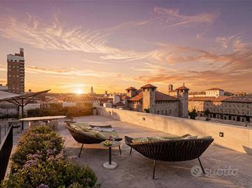 Attico / Mansarda di 779 m² con più di 5 locali a 