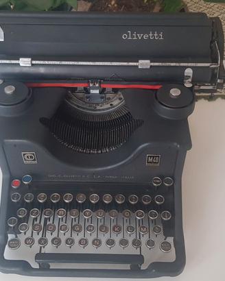 Macchina da scrivere M40