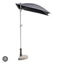 Ombrellone con base in cemento