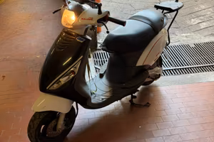 Piaggio zip 50