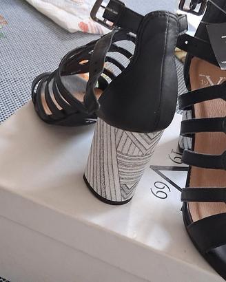 sandali Versace tag.37  75€  Padova 
