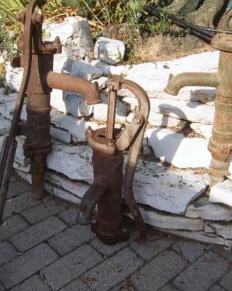 Attrezzi agricoli pompa acqua