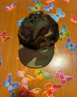 Cappellino mimetico