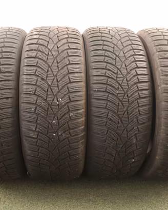 Gomme Toyo Tires 215 55 17 inverno