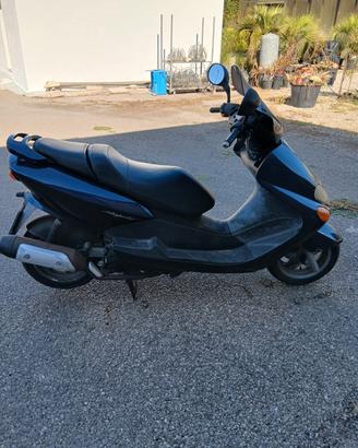 Scooter Yamaha Majesty 125 cc.