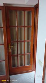 porta in legno da interno.