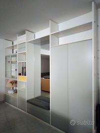 Parete componibile usata in buone condizioni