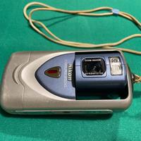 Nikon Coolpix 2500 - Digital Camera Vintage Y2K