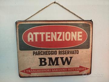 stampa su legno, parcheggio BMW