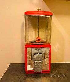 Distributore caramelle