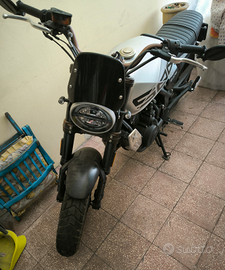 Moto Brixton 500X