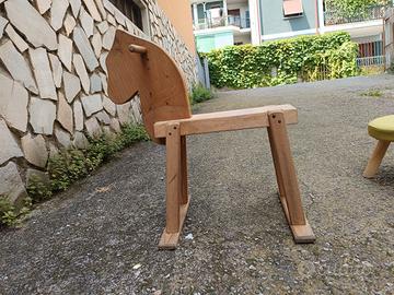 cavallino in legno