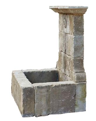 FONTANA IN PIETRA LECCESE