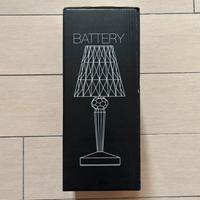 Kartell Battery, Lampada da tavolo blu