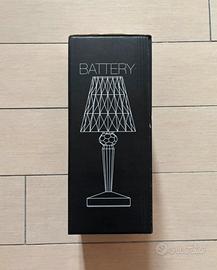 Kartell Battery, Lampada da tavolo blu