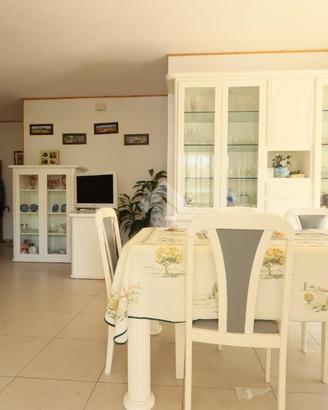 4 LOCALI A ALBA ADRIATICA
