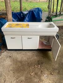 Mobile con lavandino