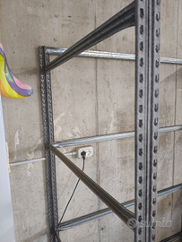 Scaffale in Metallo