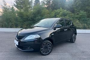 Lancia Ypsilon 1.0 FireFly 5 porte S&S Hybrid