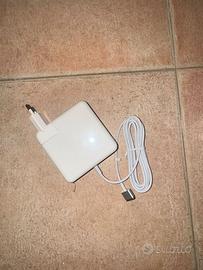 alimentatore Apple MagSafe per MacBook.