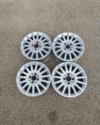 N.4 CERCHI ORIGINALI PER  LANCIA R.15”