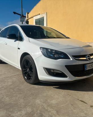 Opel astra j 1.7 110 cv 2014