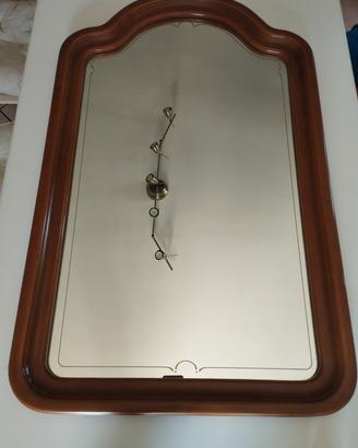 Specchio con cornice in legno 