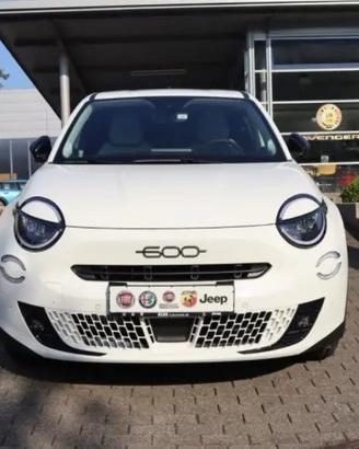 FIAT 600 Hybrid 110CV DCT6 MHEV La Prima NAVI Au