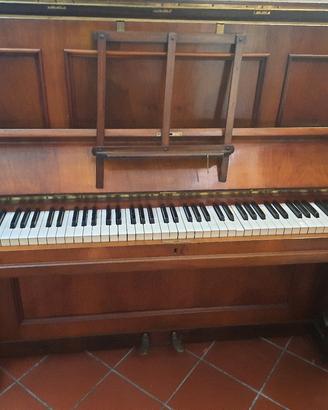  Pianoforte a muro
