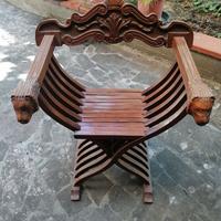 Sedia Savonarola teste di leone