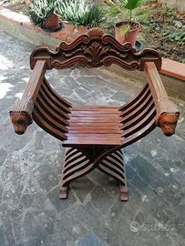 Sedia Savonarola teste di leone