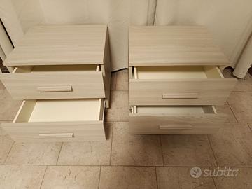 Coppia di comodini da camera