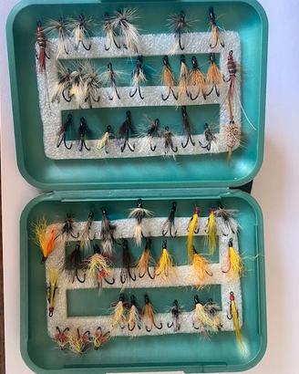 n.52 mosche artificiali "double hook" fatte a mano