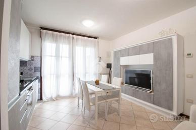 2 LOCALI A CARPI