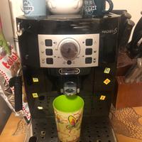 Macchina caffe espresso MagnificaS DeLonghi