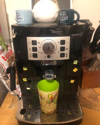 Macchina caffe espresso MagnificaS DeLonghi