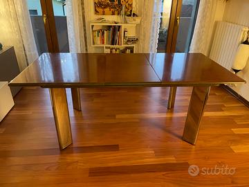 Tavolo anni ’70 in noce - estensibile